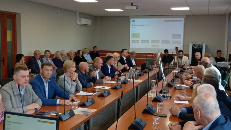 Anykščių rajono gyventojams – pokyčiai mokesčiuose ir švietimo tvarkoje