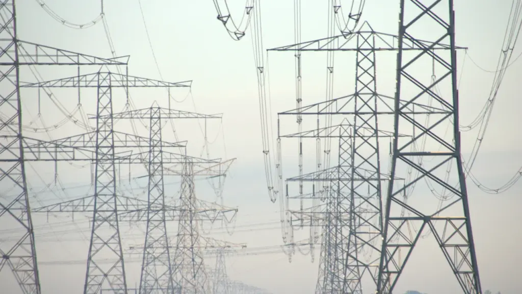 Elektros kainos rudenį: kokius signalus siunčia Europa