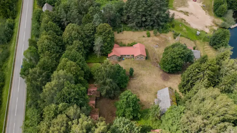 Šiaulių aukcionai: garažai mieste ar poilsiavietė prie ežero?