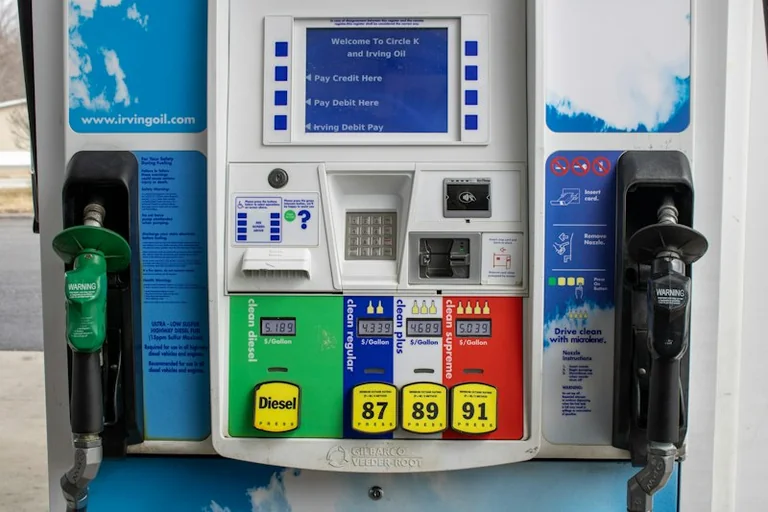 Benzinas ar dyzelinas: kiek iš tiesų kainuoja 100 km?